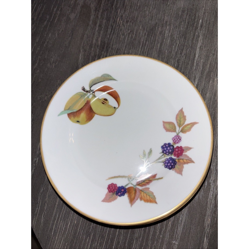 Royal Worcester EVESHAM GOLD Trim 6 1/2" Bread‎ and Butter Plates Set of 4